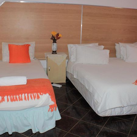 His Glory Guest House Vryheid Bagian luar foto