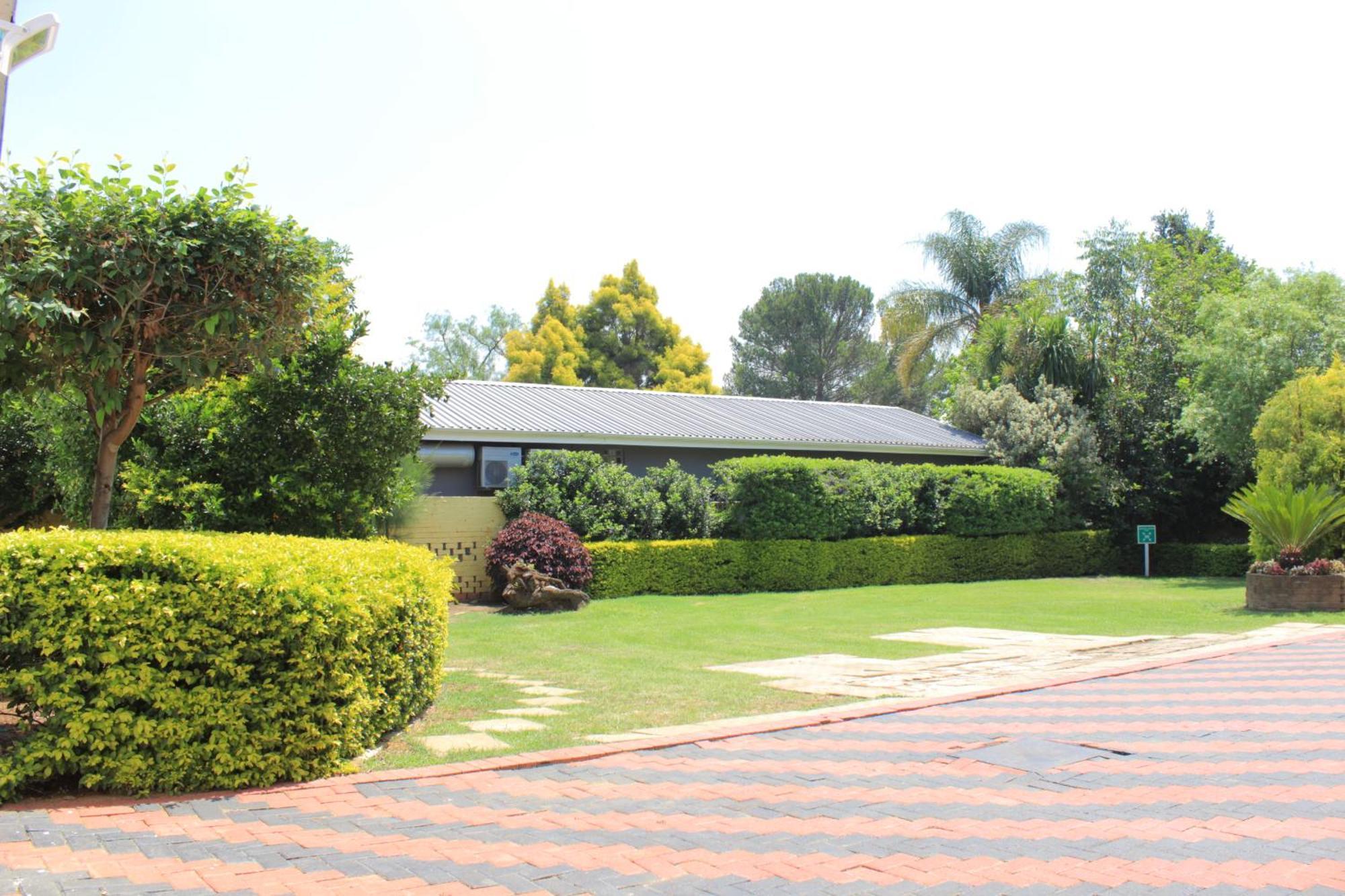 His Glory Guest House Vryheid Bagian luar foto