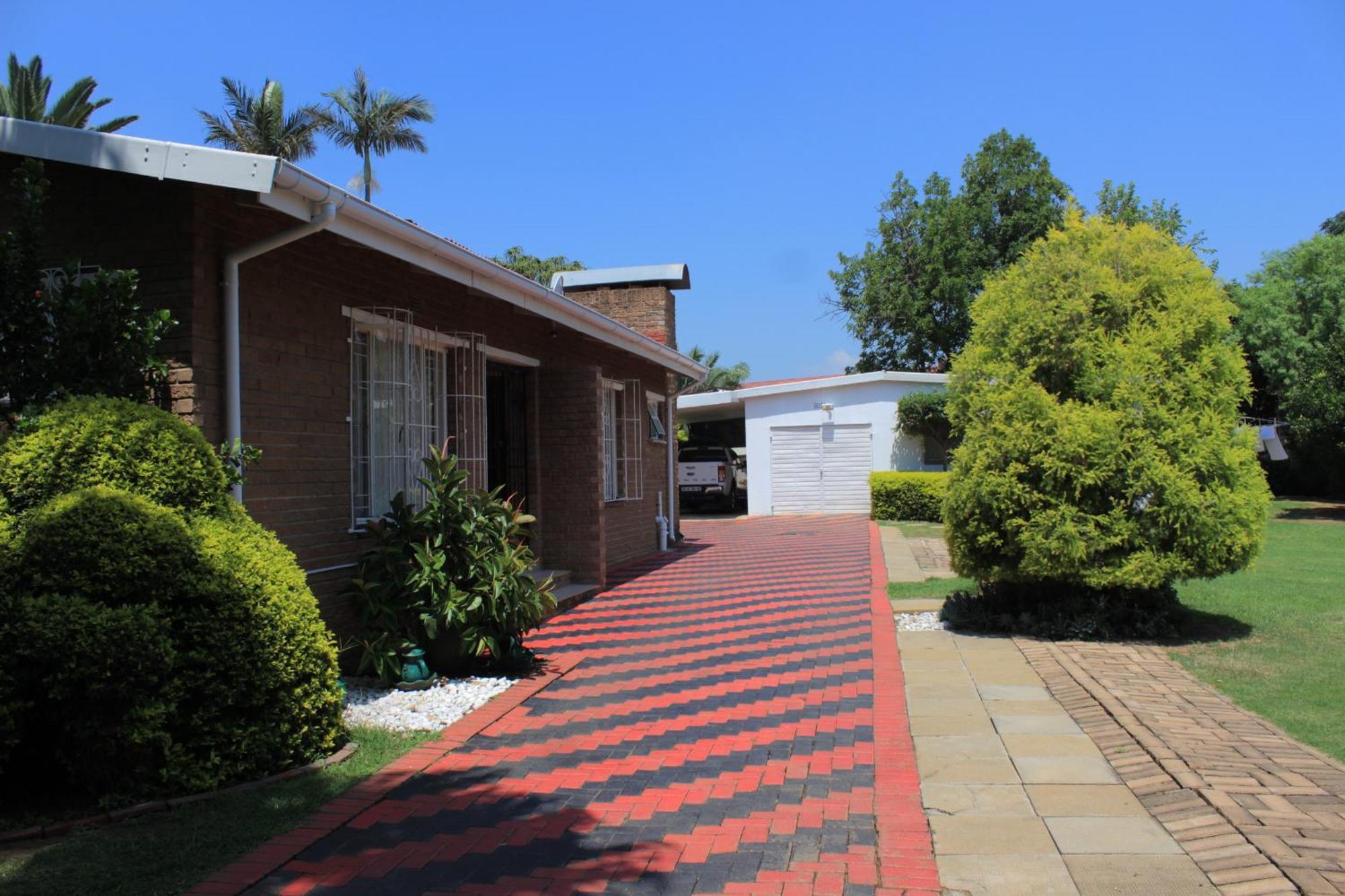 His Glory Guest House Vryheid Bagian luar foto