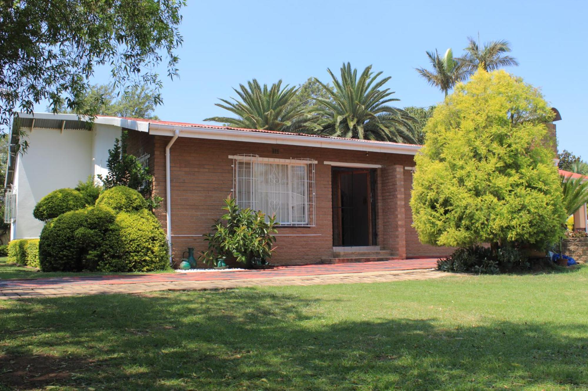 His Glory Guest House Vryheid Bagian luar foto