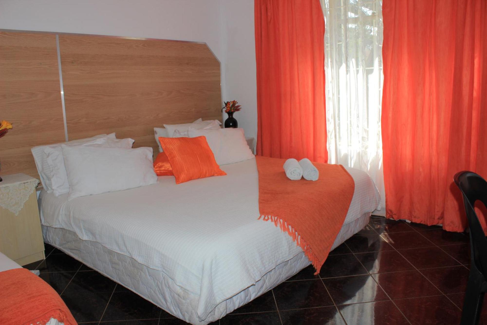 His Glory Guest House Vryheid Bagian luar foto