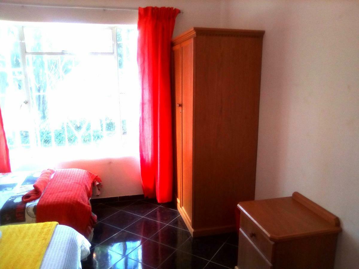 His Glory Guest House Vryheid Bagian luar foto